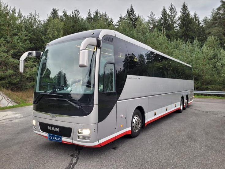 MAN Lion's Coach in Silber